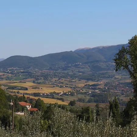 In Umbria Near Trasimeno Holiday home